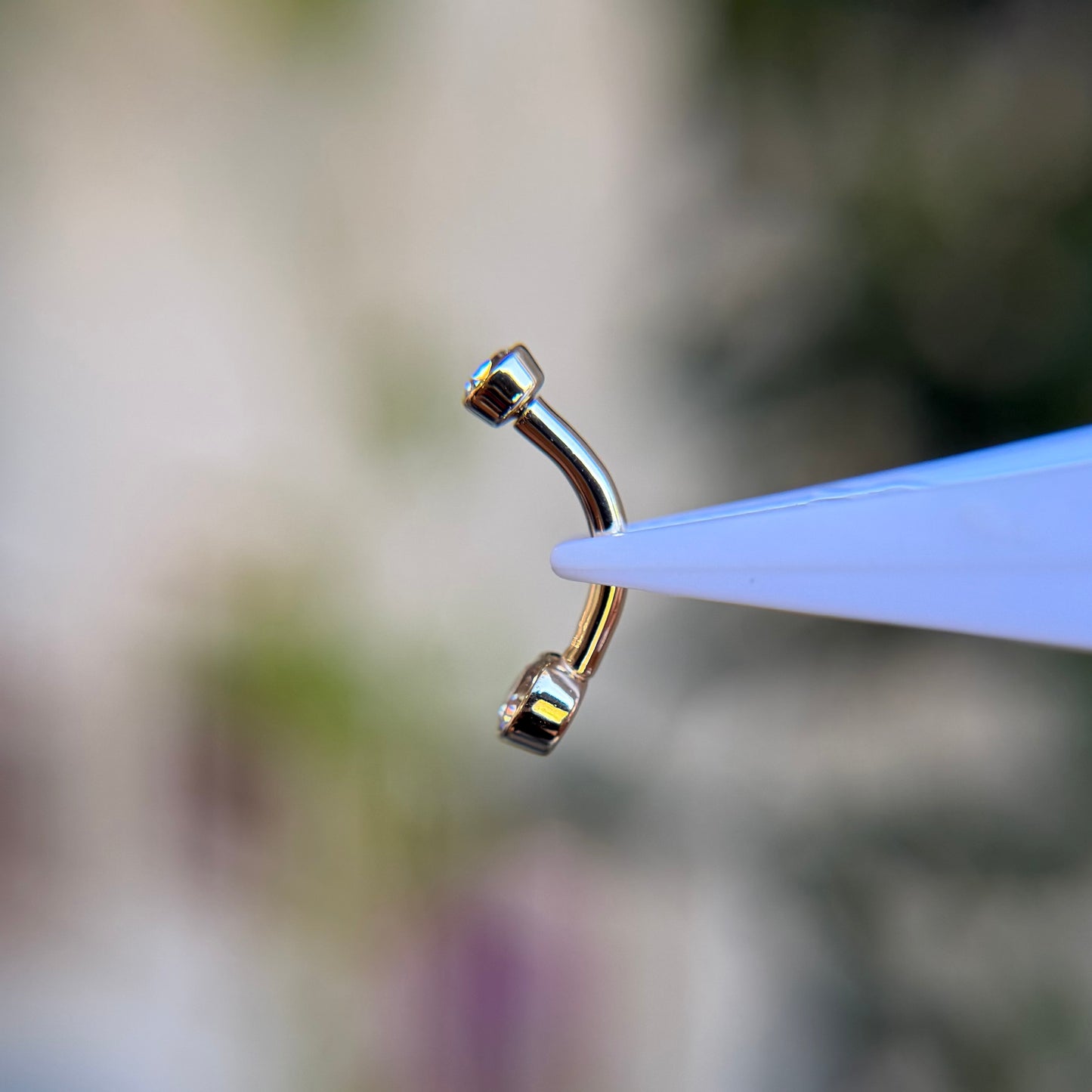 Curved Barbell - Bezel Set