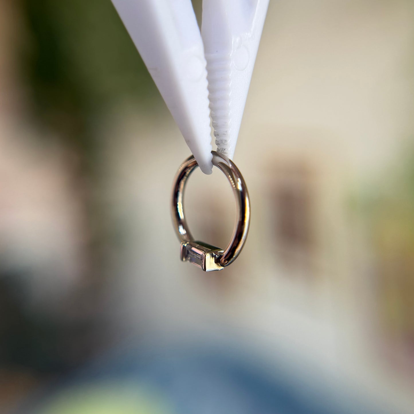 Seamless Fixed Bead Ring - Horizontal Baguette