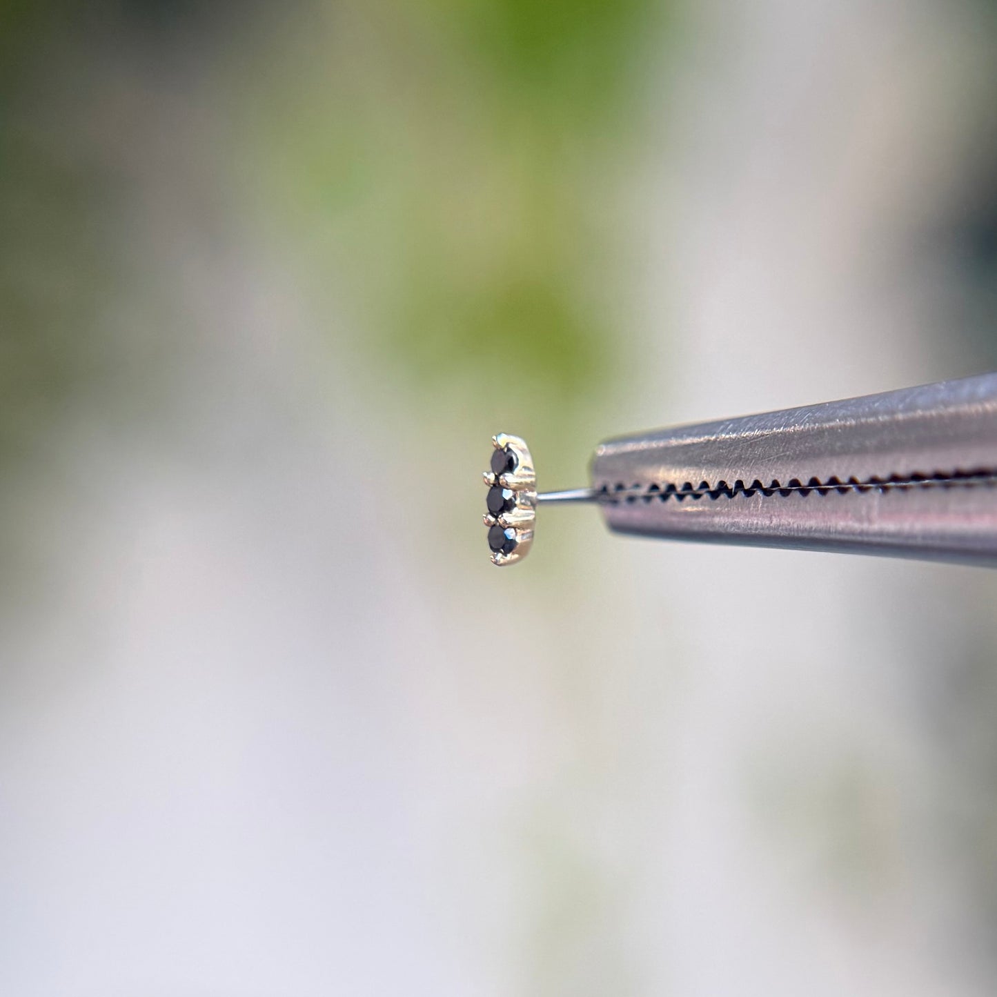 Mishka 3 - Black Diamond - Threadless End