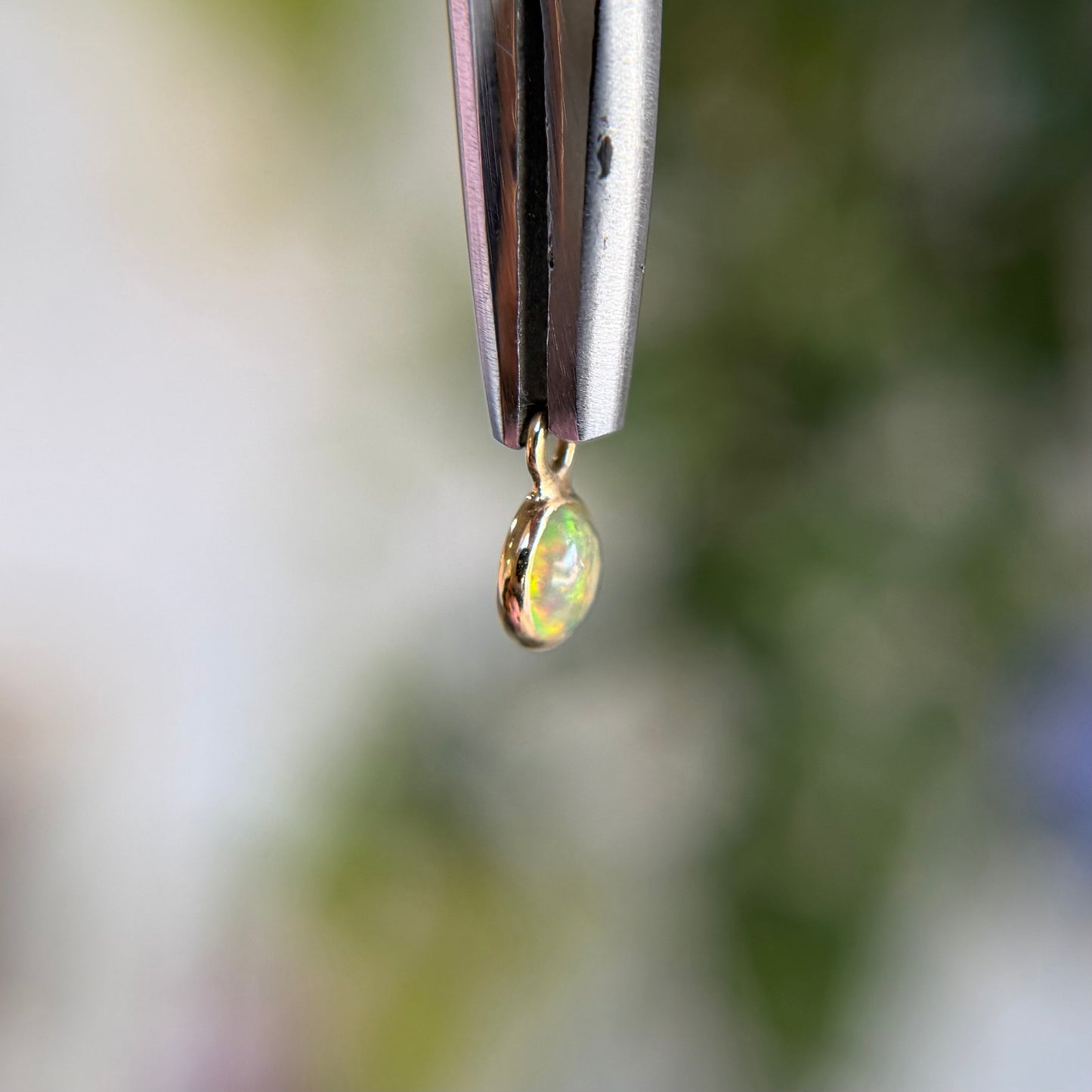 Round Bezel - Opal - Charm
