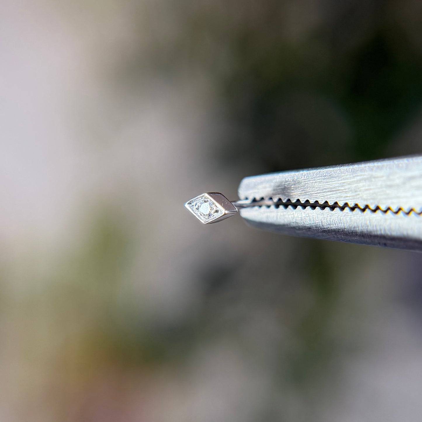 Rhombus - Diamond - Threadless End