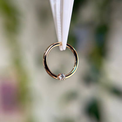 Fixed Ring with Prong Set Gem - Horizontal Orientation