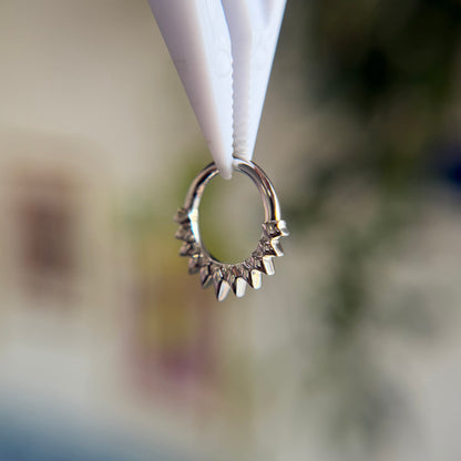 Petite Pyramid - Seam Ring