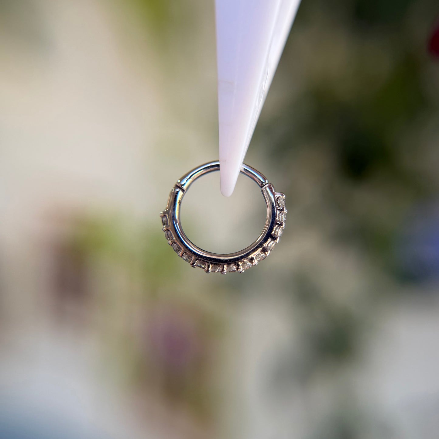 Vertical Gemmed Clicker