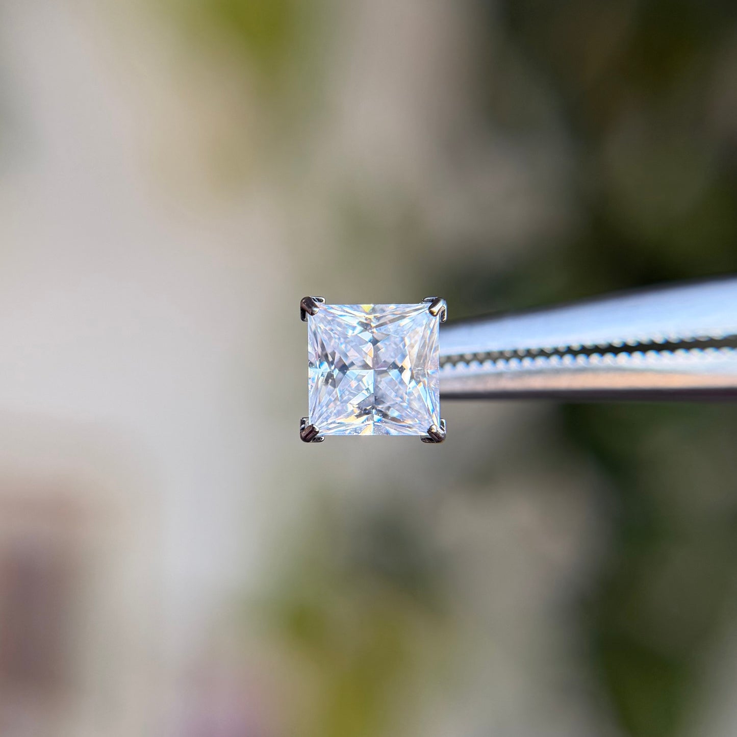 Titanium Princess Cut Prong - Threadless End
