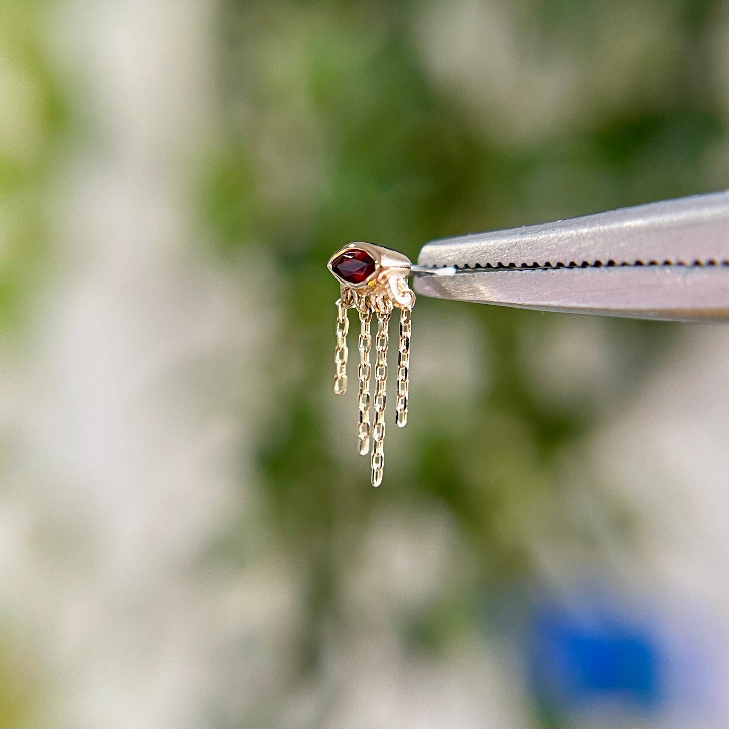 Misty Dew Garnet - Threadless End