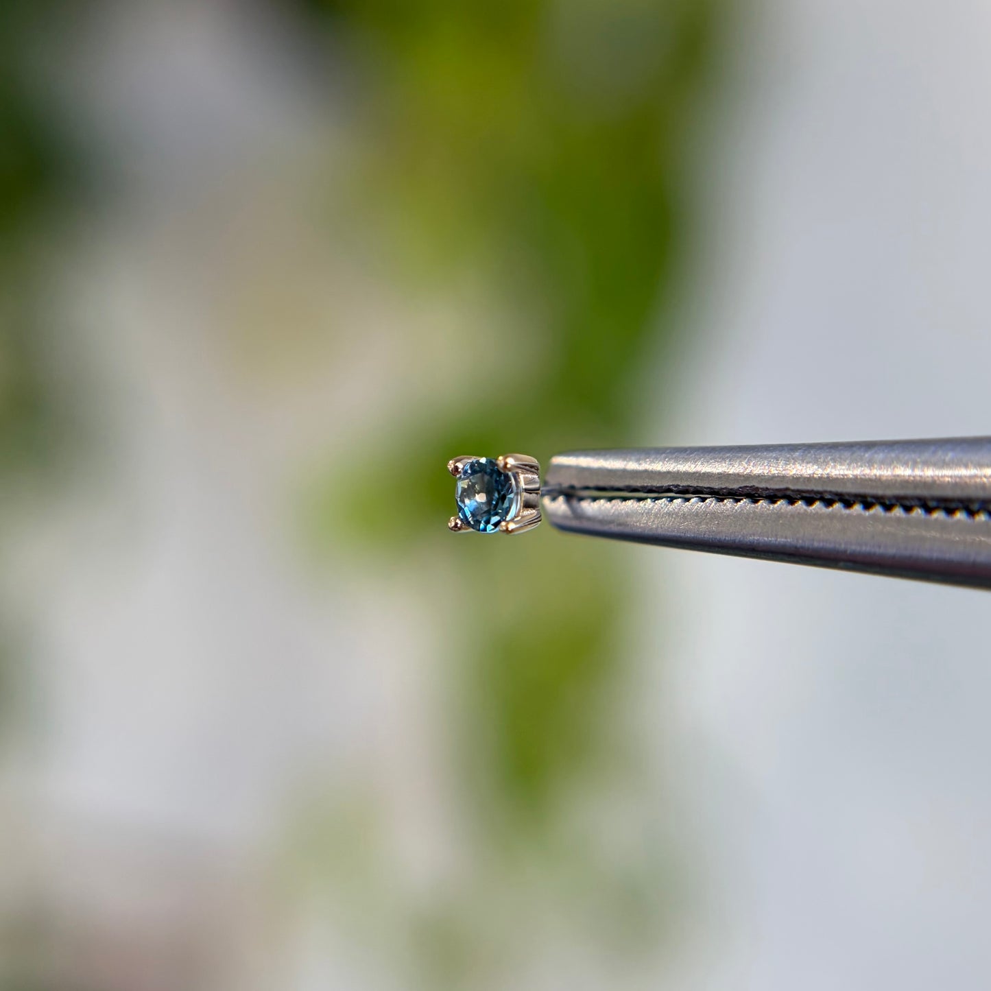 Prong Set London Blue Topaz - Threadless End