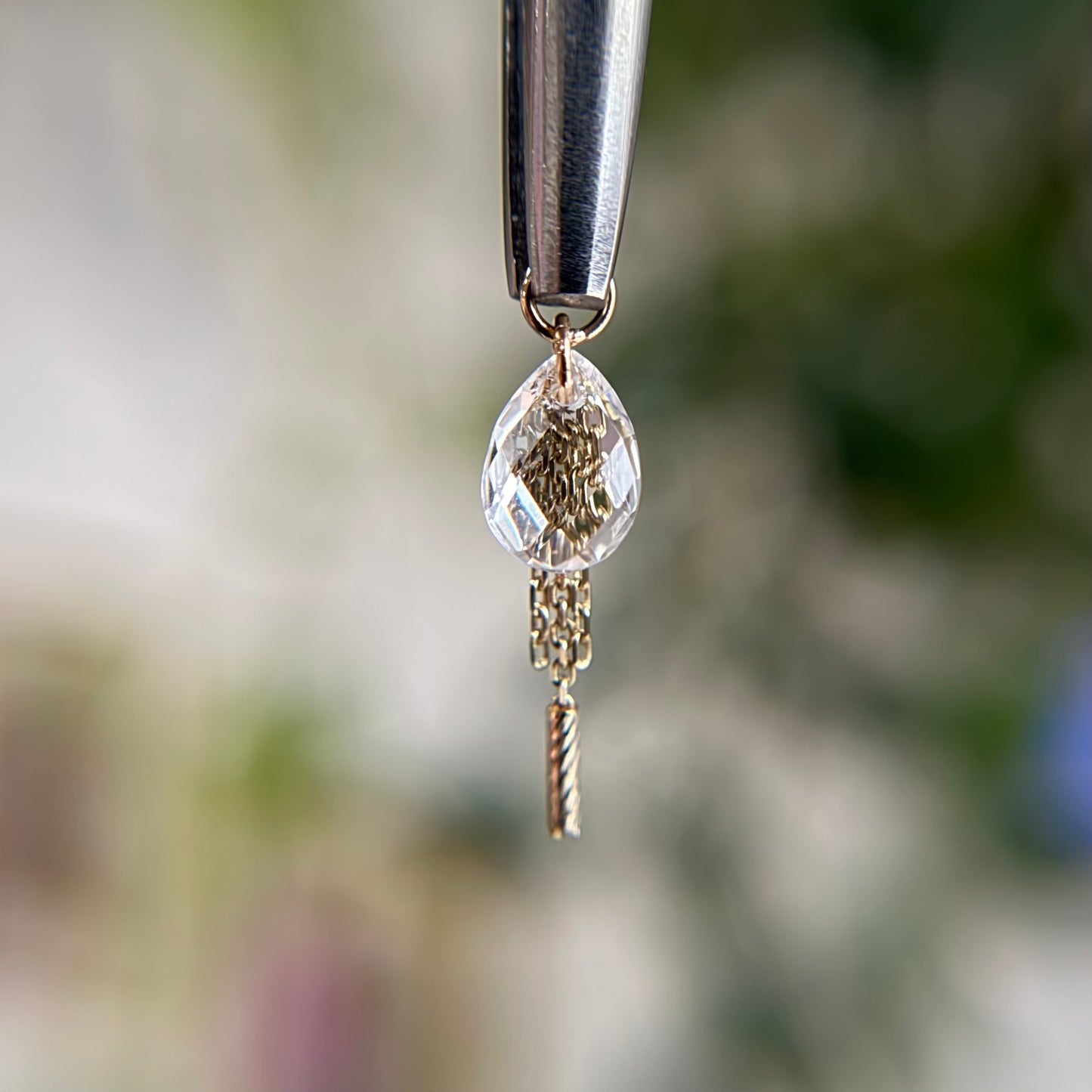 Nobel Tassel - Quartz - Charm