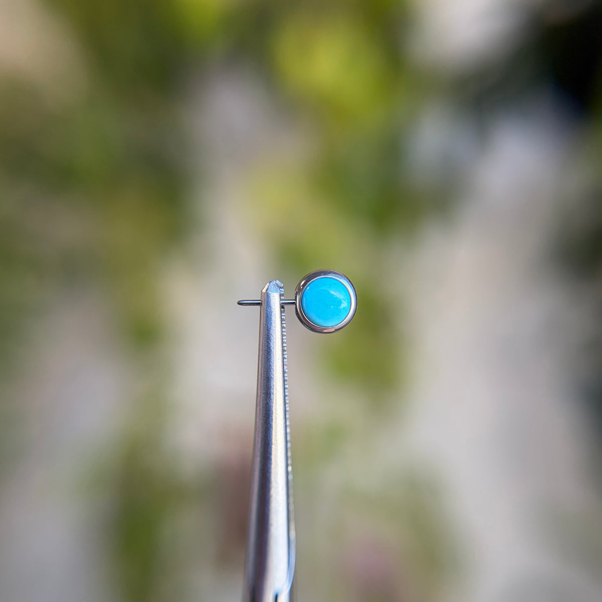 Titanium Cabochon Side Gem