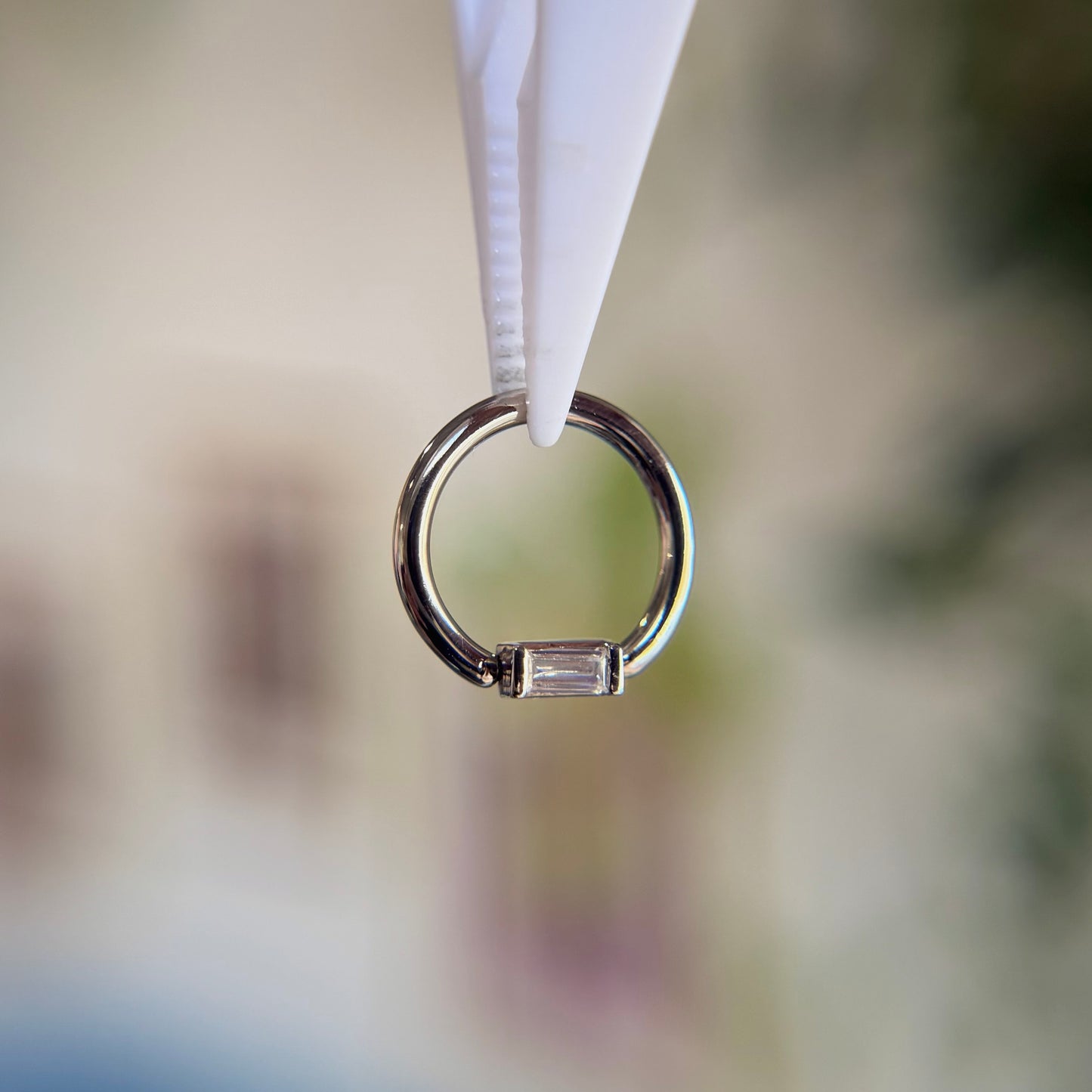 Seamless Fixed Bead Ring - Horizontal Baguette