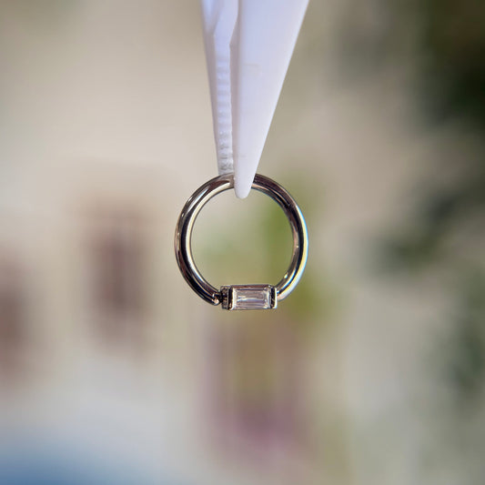Seamless Fixed Bead Ring - Horizontal Baguette