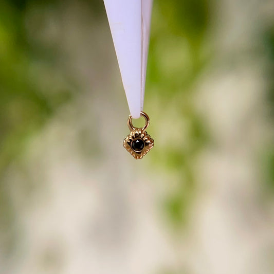 Omega 04 - Black Diamond - Charm