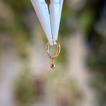 Droplet Huggie