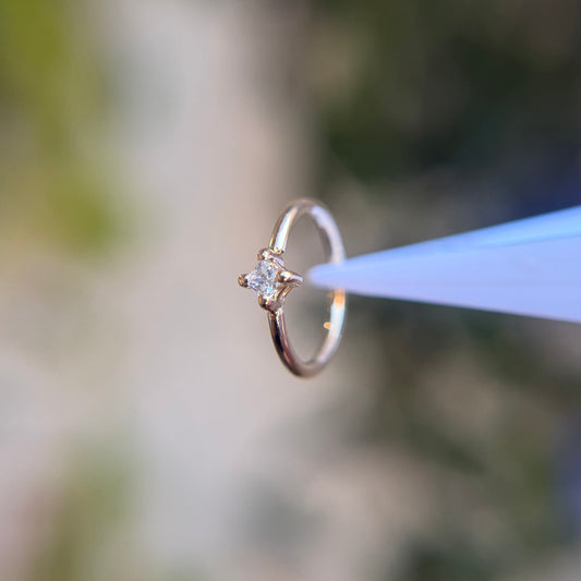 Fixed Ring with Large Prong - Cubic Zirconia