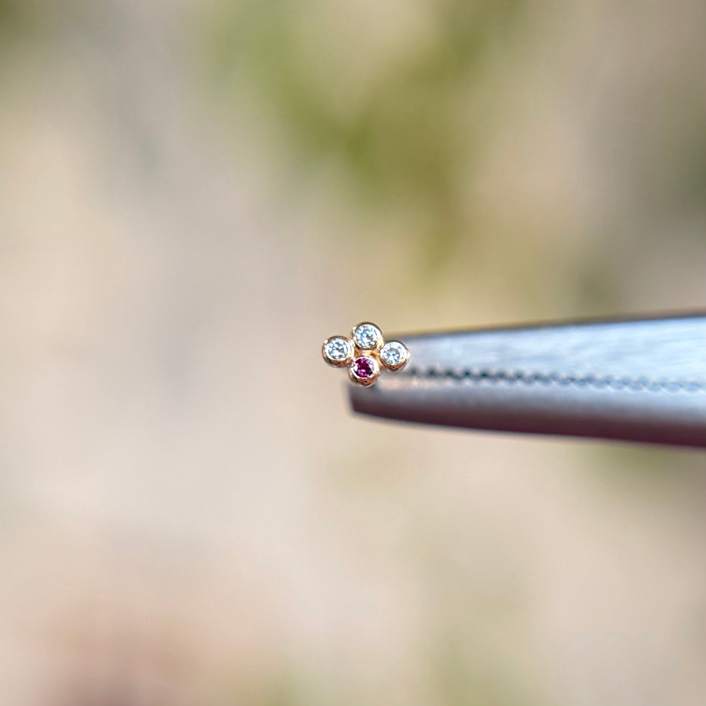 Little Secret x 4 REMIX - Ruby & Diamond - Threadless End