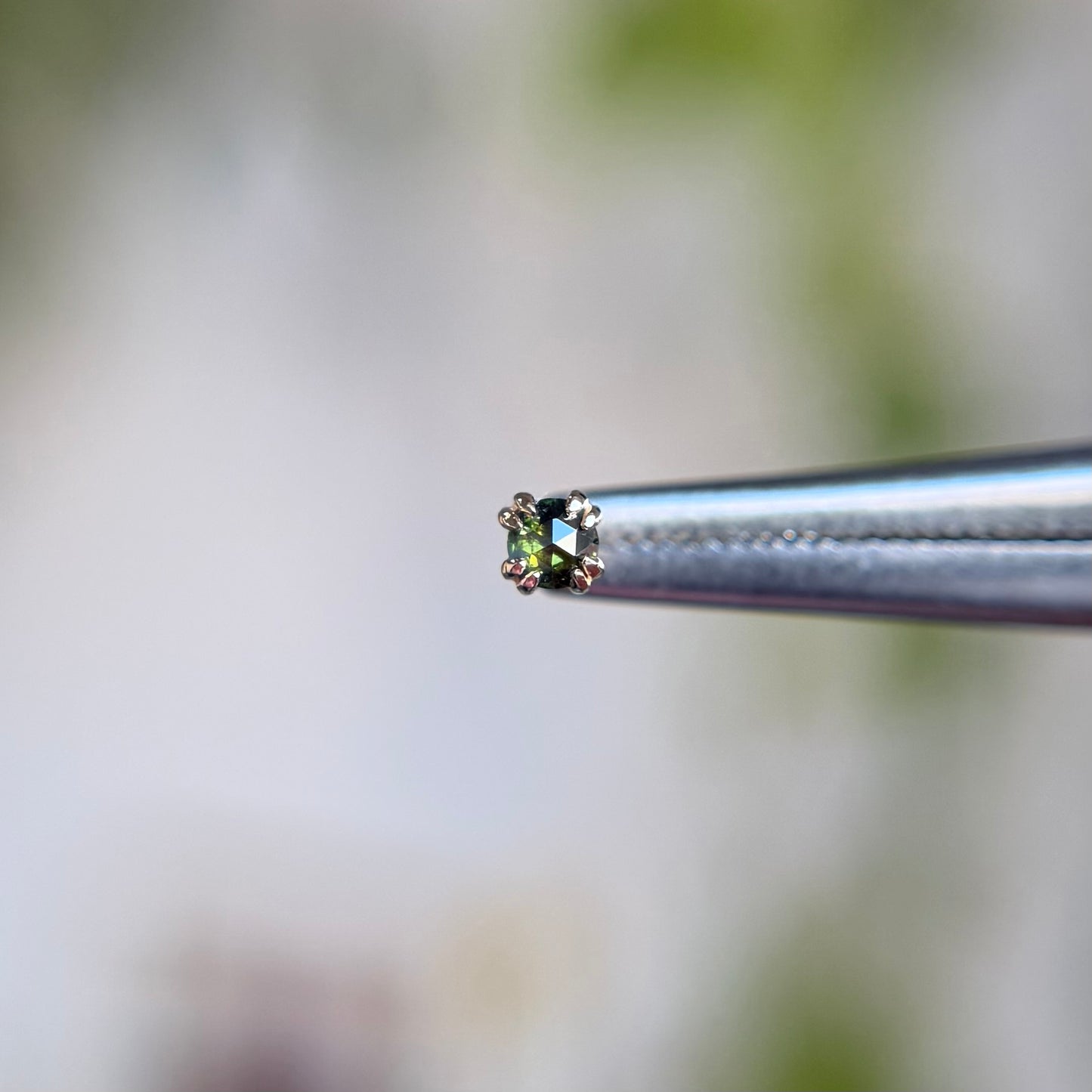 Kai - 2.5mm Rose Cut Green Diamond - Threadless End