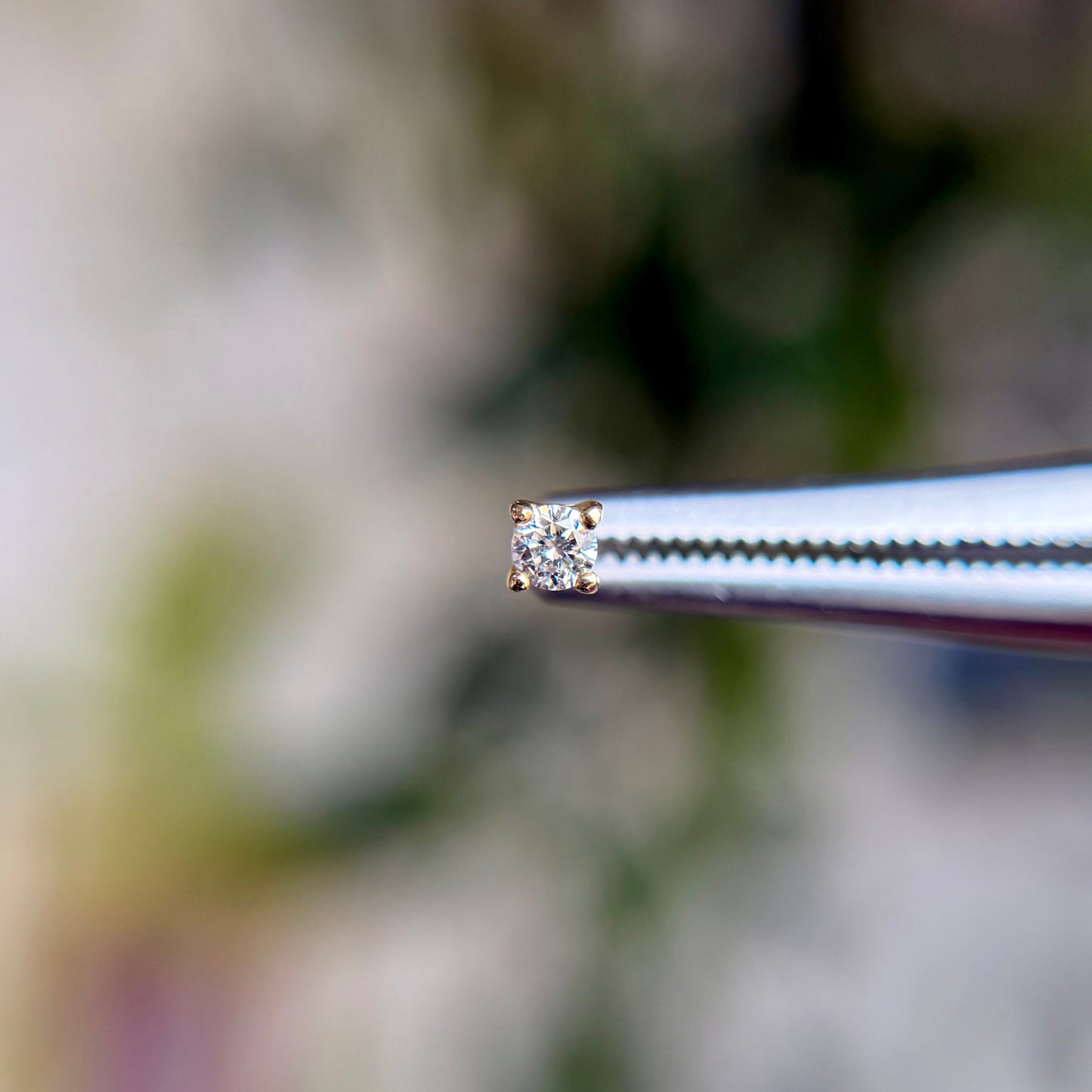 Genuine White Diamond Prong - Threadless End