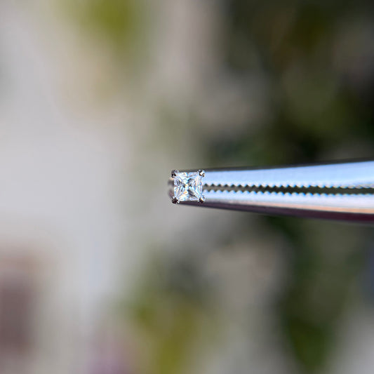 Titanium Princess Cut Prong - Threadless End