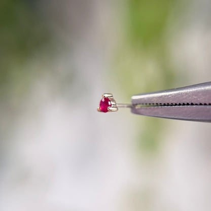 Solitaire Gia - Ruby - Threadless End