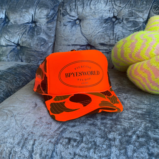 Bpyesworld Trucker Hat - Orange Camo