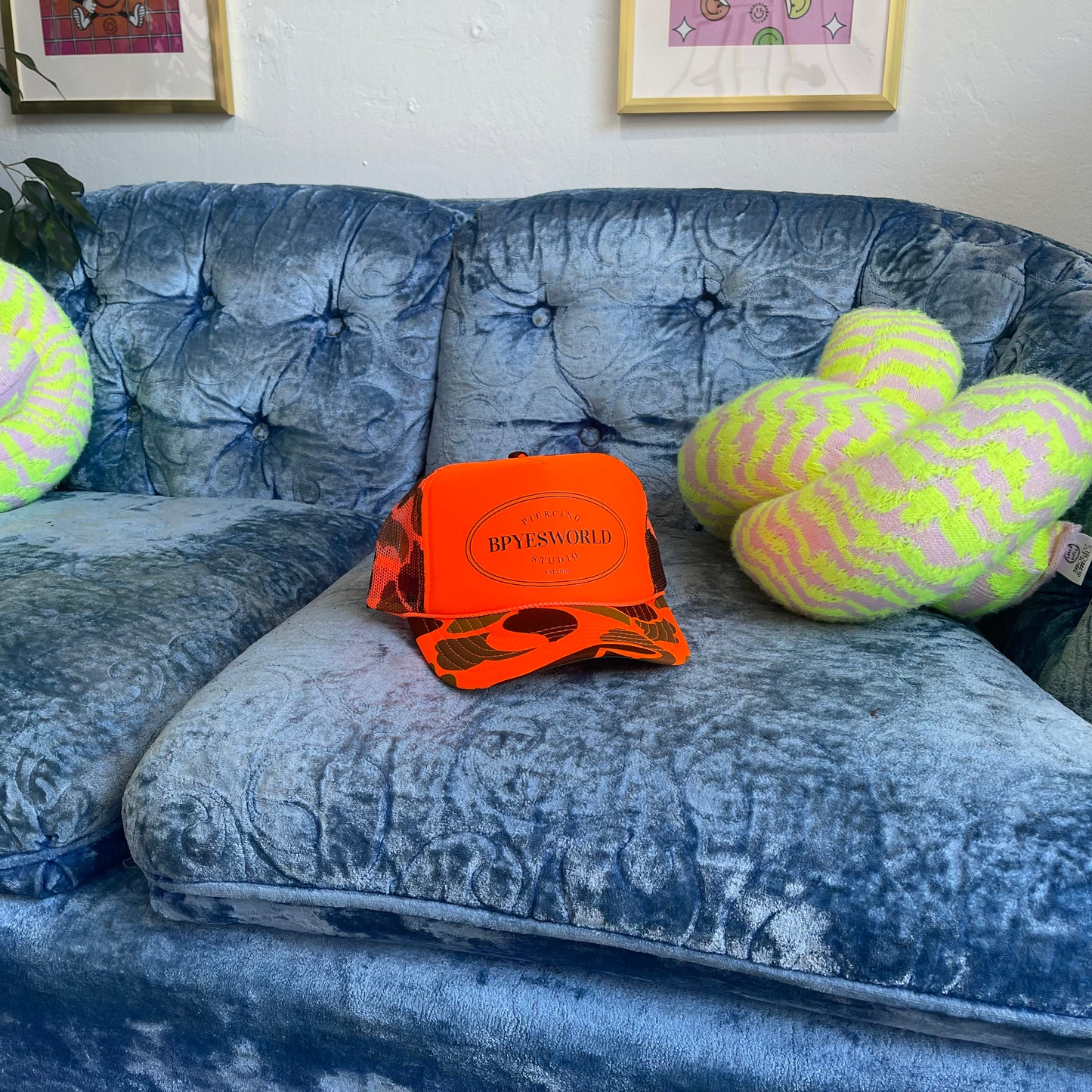 Bpyesworld Trucker Hat - Orange Camo