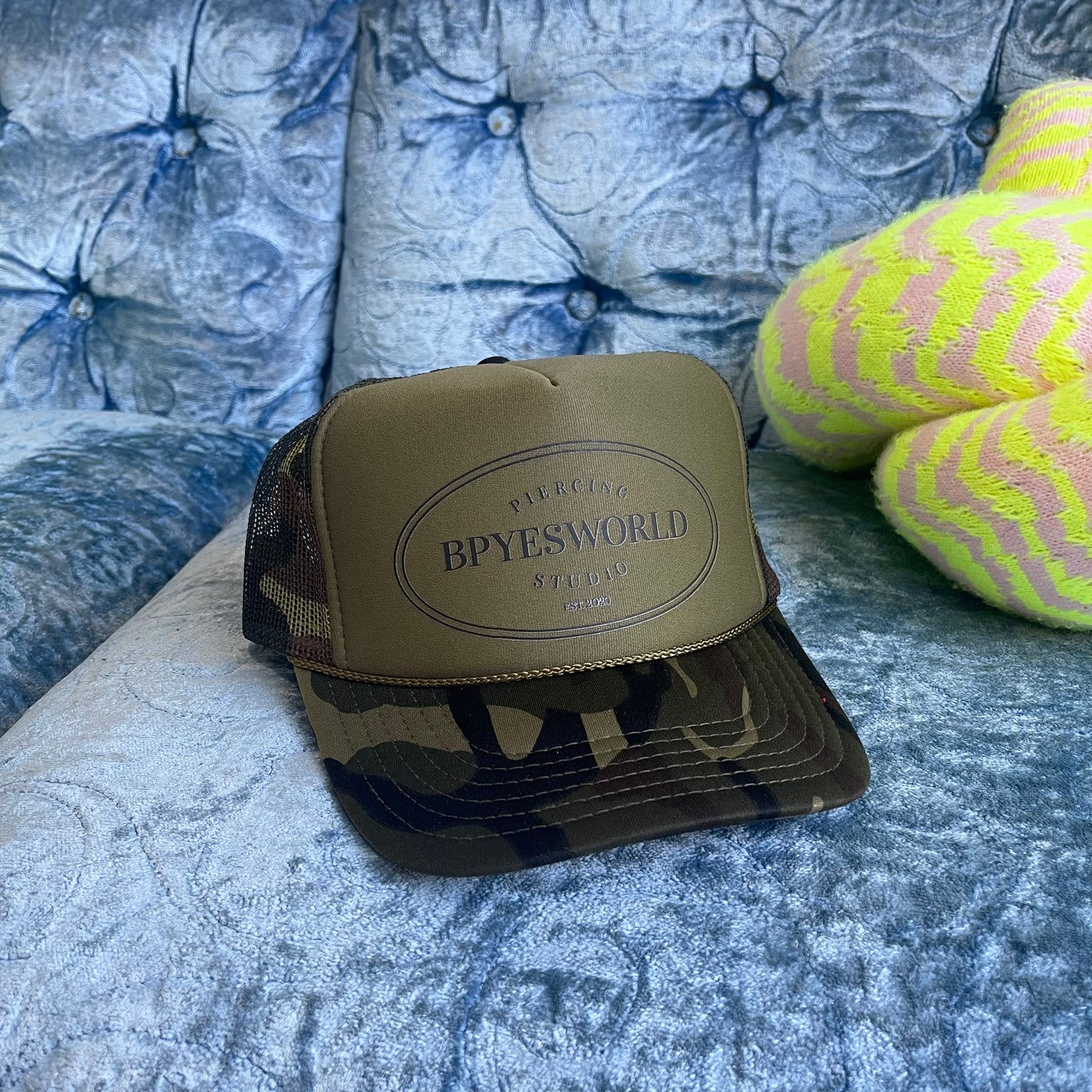 Bpyesworld Trucker Hat - Dark Camo